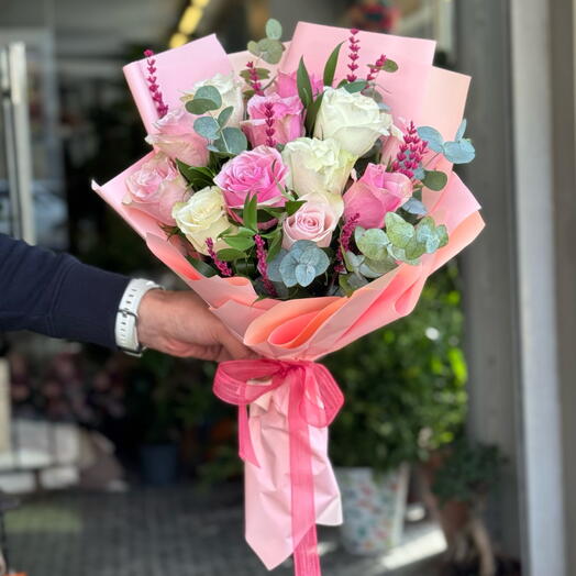 Pembe Beyaz Guller ve Lavanta Buketl