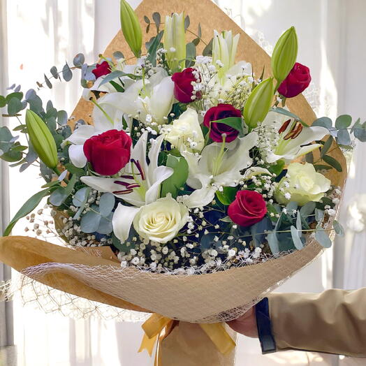 Lyon ve kırmızı gul Buket i karıma