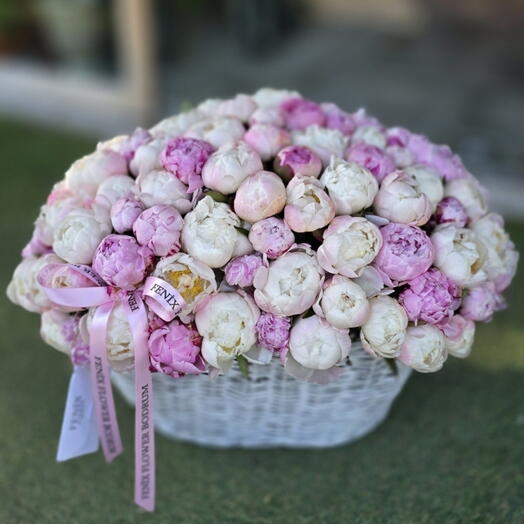 Çiçek sepeti peony