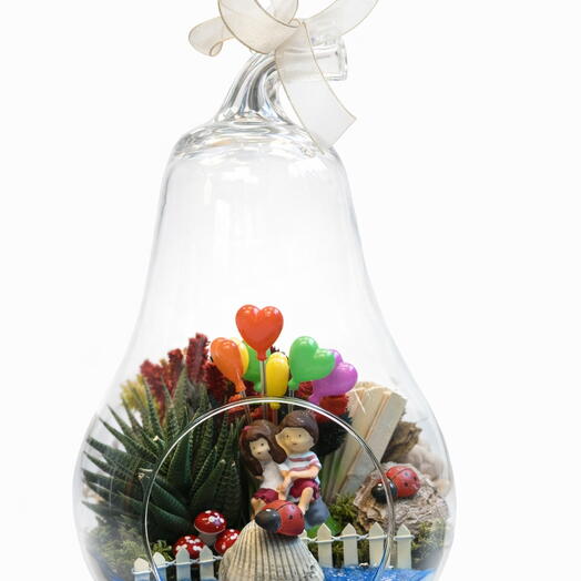 Buyuk Boy Armut Cam Teraryum – Balonlu Çift Figurlu Özel Tasarım