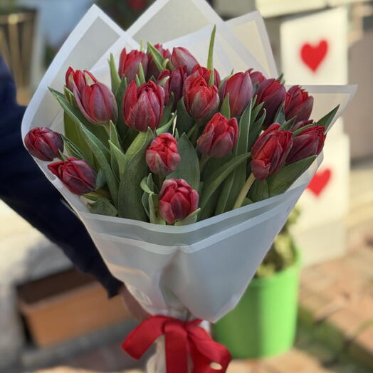 21 kırmızı Lale Buket i