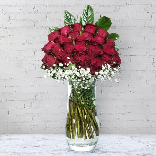 25 Red Roses in a Glass Vase