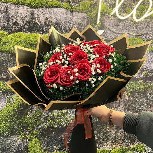 🌹 11 li Kırmızı Gul ve Cipso Buketi 🖤