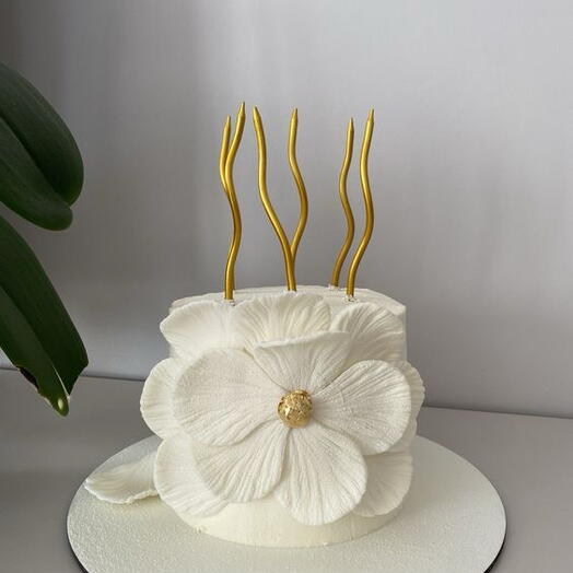 Beyaz çiçek pasta 4/6 kişilik