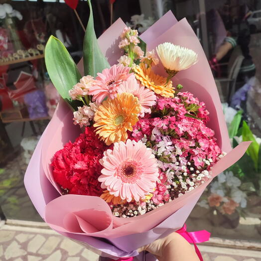 Pink tones bouquet