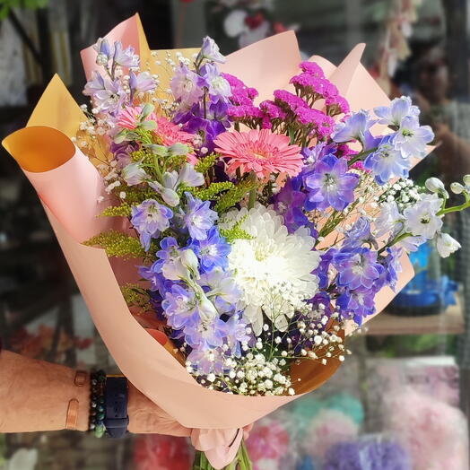 Blue spring bouquet 2