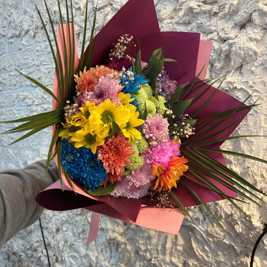 Букет из хризантем и ромашек