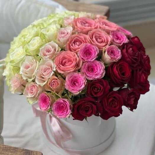 Multicolored mix roses box