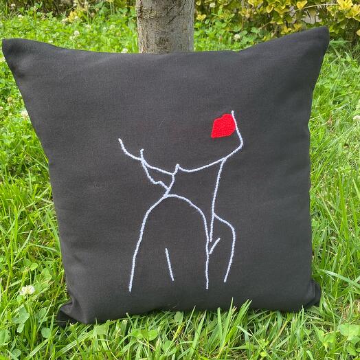 Punch işlemeli yastık