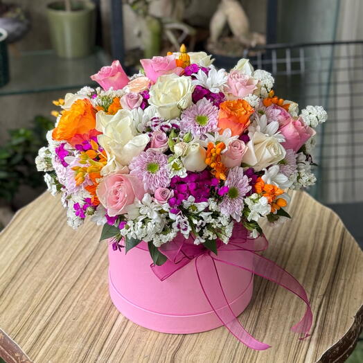 Pembe Kutuda Renkli Mevslm Çiçekleri