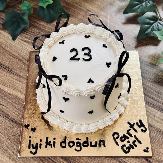 Siyah kurdeleli vintage model 4/6 kişilik