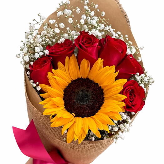 6 красных роз и подсолнух
