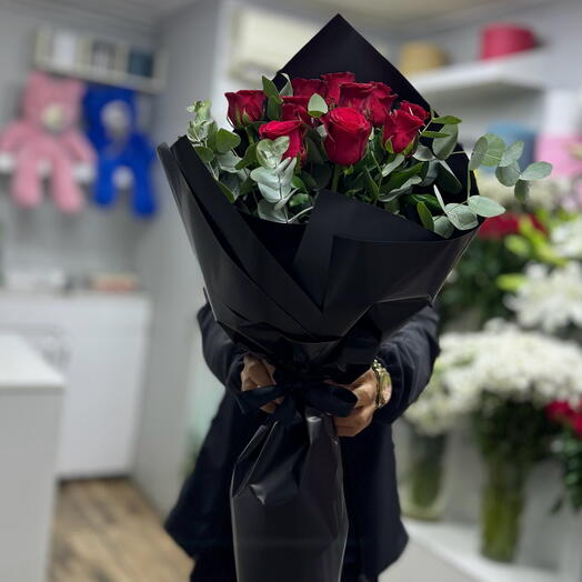 11 adet ital kırmızı gul buketi