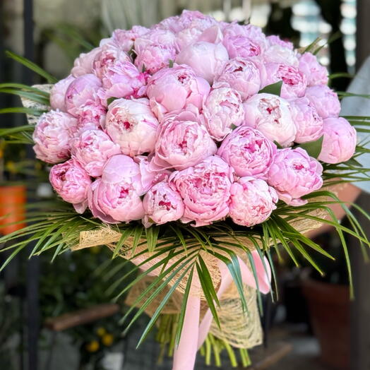 41 Pembe Şakayık Buketi