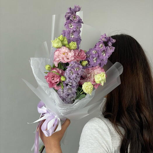 Delphinium ve eustoma karışımı 🔮