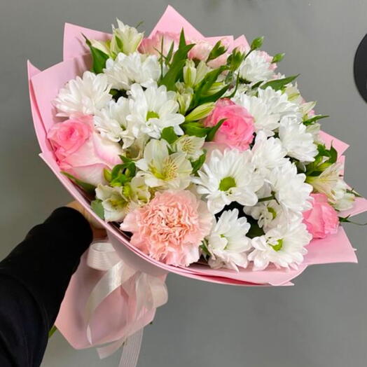 Mixed bouquet pink white