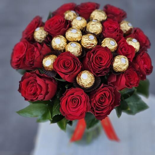 Red roses with chocolate