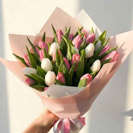 Pembe Beyaz Lale Buketi
