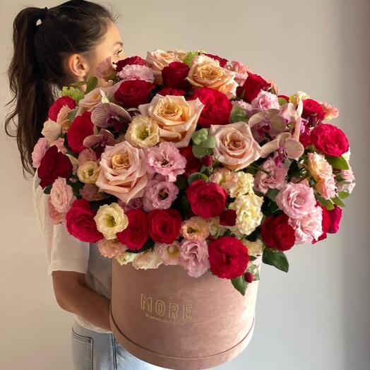 Gül ve Lisyantuslu Kutu