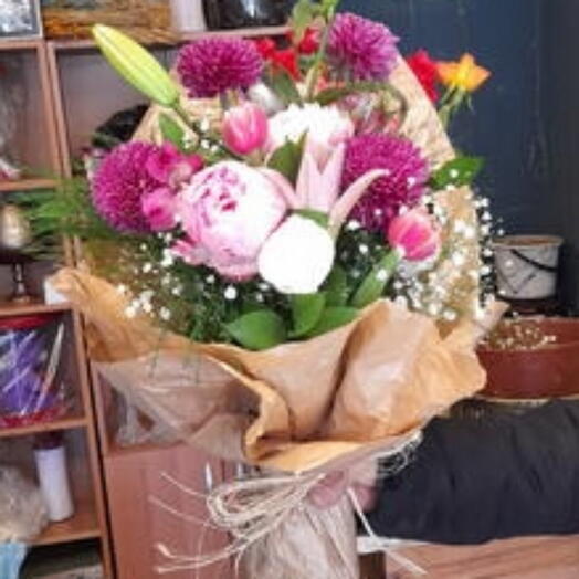 Lilyum şakayık buketi