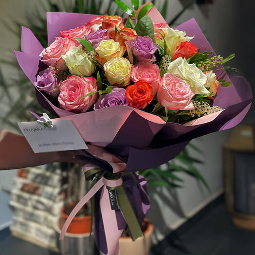 225 Renkli Güller HR808