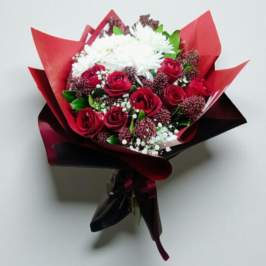 Roses burgundy bouquet