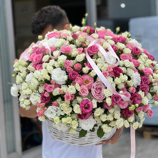 Диана Корзина из 101 кустовой розы