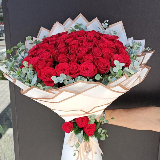 Red rose pattern