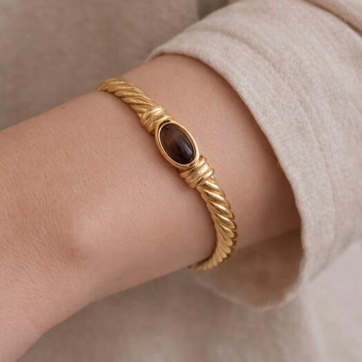 Kaplan Gozu Taşlı Charm