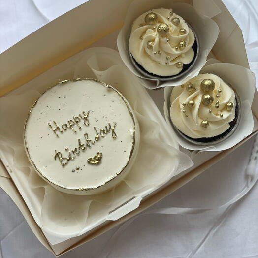 Luxury Gold Bento Cake   Cupcakes