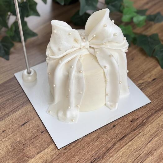 İncili fiyonklu kurdeleli model 4/6 kişilik