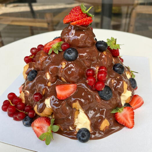 Profiterol Tower