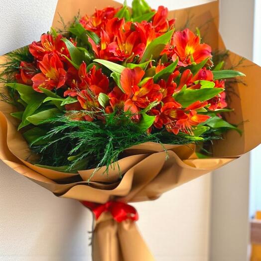 Kırmızı Alstroemeria Buketi