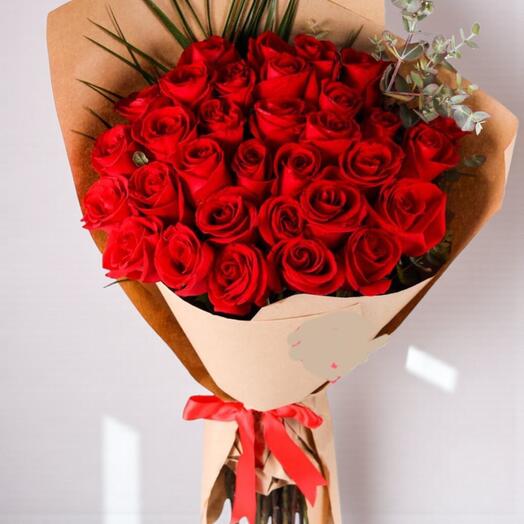 31 Kırmızı Gul Buketi – Aşkın En Tutkulu Hali