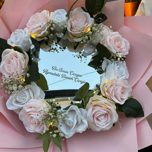 Trend Yapay Pembe Beyaz Gul Ledli Ayna Buketi