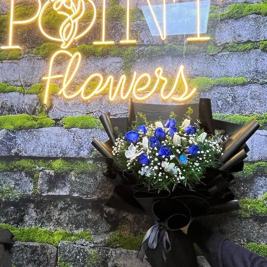 Point Flowers Mavi Gul Beyaz Lale Buketi