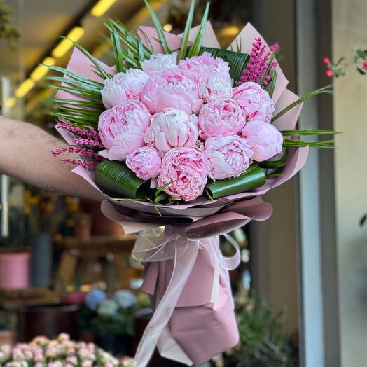 13 Pink Peony bouquets