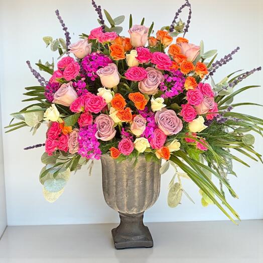 Tasarım Vazoda Renk Cumbuşu