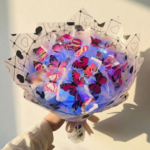 Kelebek Buketi - Işıltılı ve Zarif Hediye Seçeneği