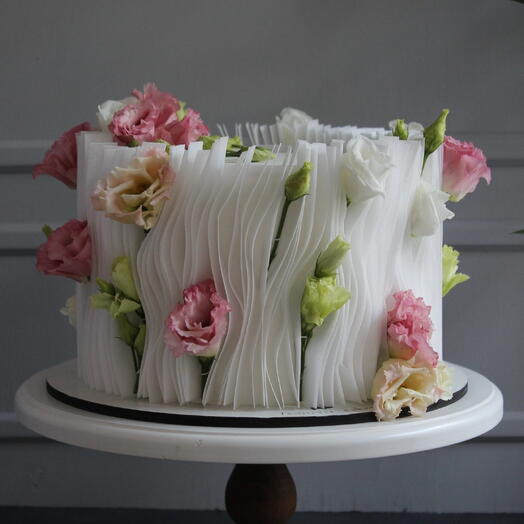 Elegant Floral Wave Cake