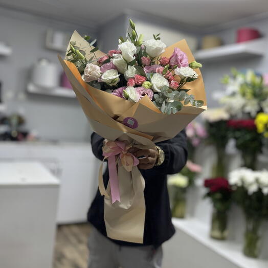 Mixed lisianthus and rose bouquet