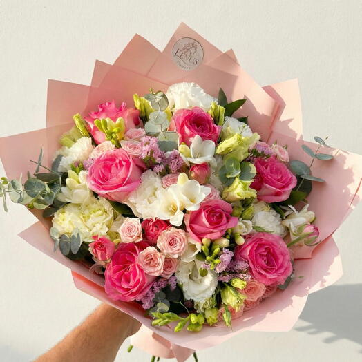 Mixed Flower Bouquet 60x60 cm – Premium Design in Pink Tones