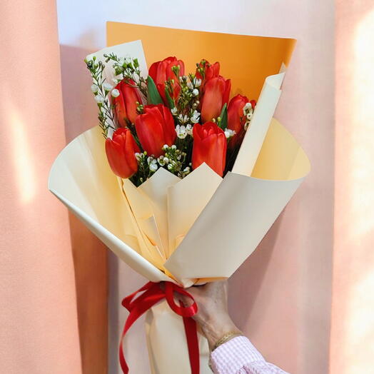 Kırmızı lale buketi- red tulips bouquet 9