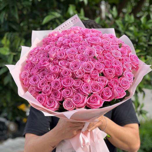101 розовая роза