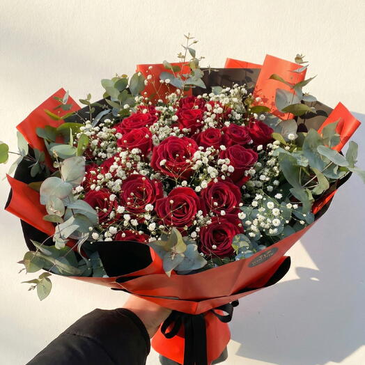 Kırmızı gul buketi