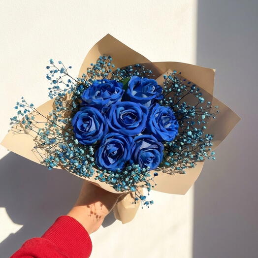 Blue 7-piece Artificial Rose Bouquet