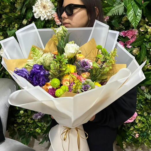 THE ARRIVAL OF SPRING GRAND ARRANGEMENT