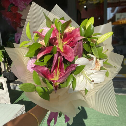 Lily Bouquet 2