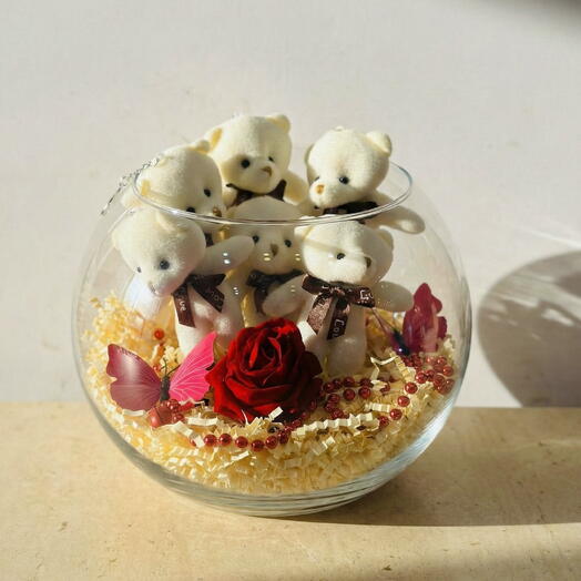 Fanus camda ayıcık ve guller