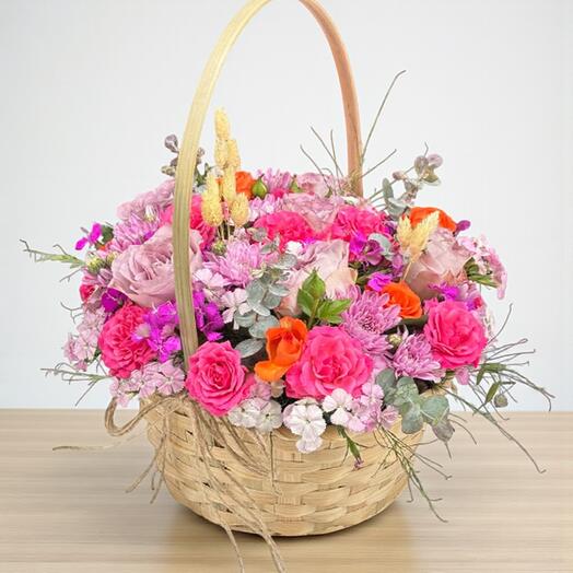Mixed Arrangement in a Basket